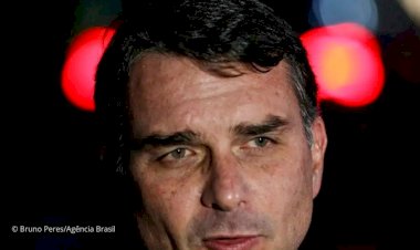PEC do fim da escala 6x1: coordenador de campanha de Flávio tentou esvaziar proposta e ainda articulou outra PEC, que piora condições de trabalho