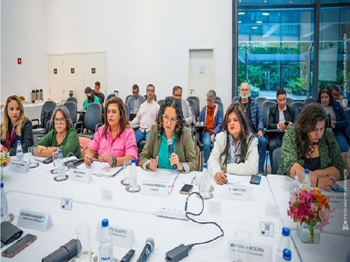 <p>Em mesa com Fenaban, bancários recebem dados sobre avanços à diversidade</p>
