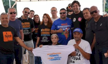 POR CONTRATAÇÕES- Acampamento dos aprovados em frente à Matriz chega ao quarto dia e amplia apoio por diálogo com a Caixa