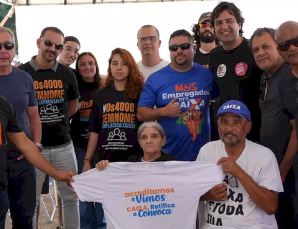POR CONTRATAÇÕES- Acampamento dos aprovados em frente à Matriz chega ao quarto dia e amplia apoio por diálogo com a Caixa