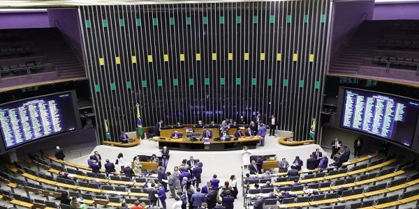 Deputados aprovaram projeto que regulamenta reforma tributária