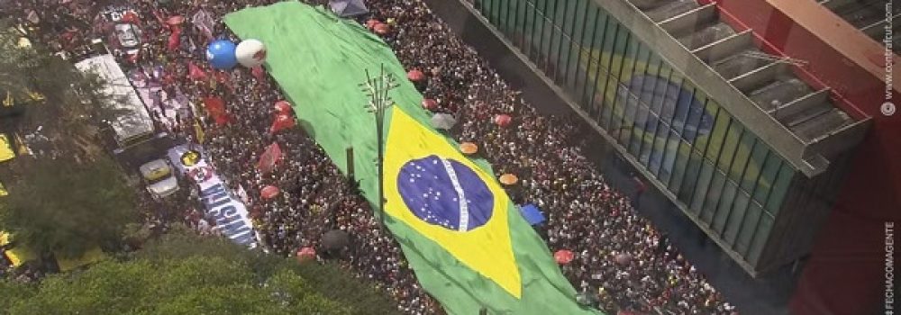 Povo nas ruas para pressionar deputados e senadores